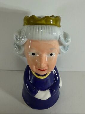 Ceramic Queen Figurine salt shaker in Purple and White